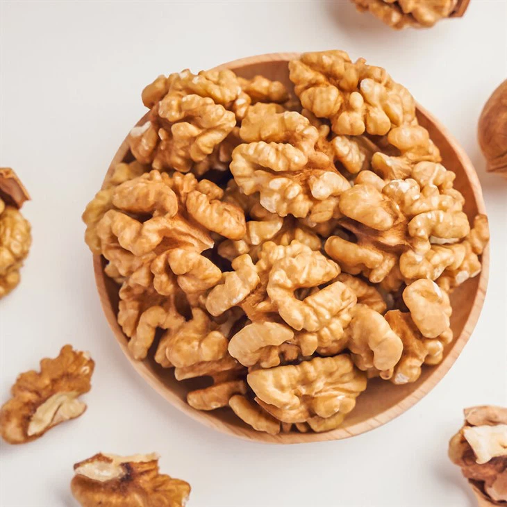 100% Natural Chinese Walnuts-185 Light Halves